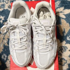 Boys Nike P-6000 White Leather Low-Top Sneakers